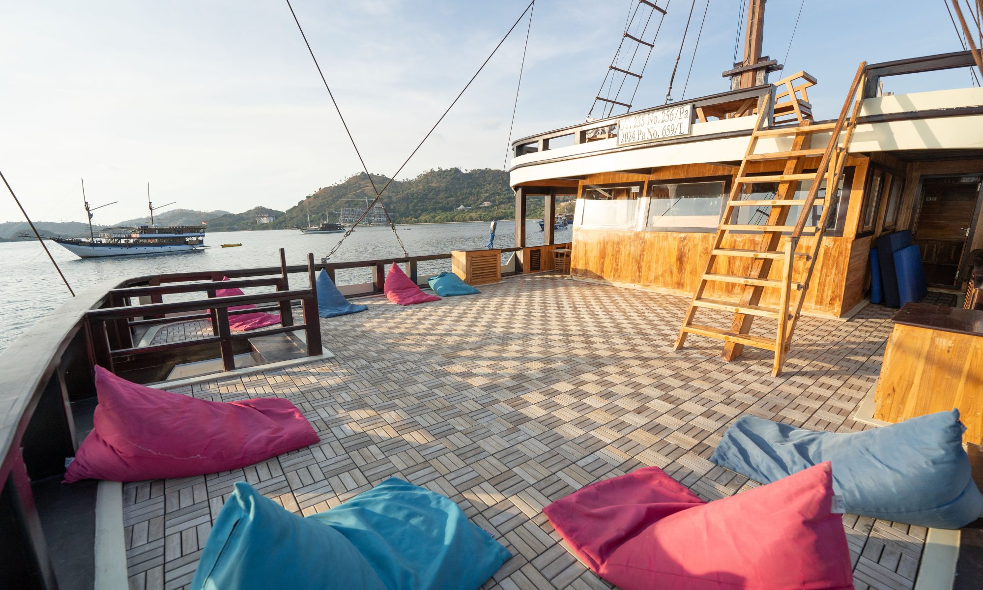 Lombok to Komodo Tour Phinisi