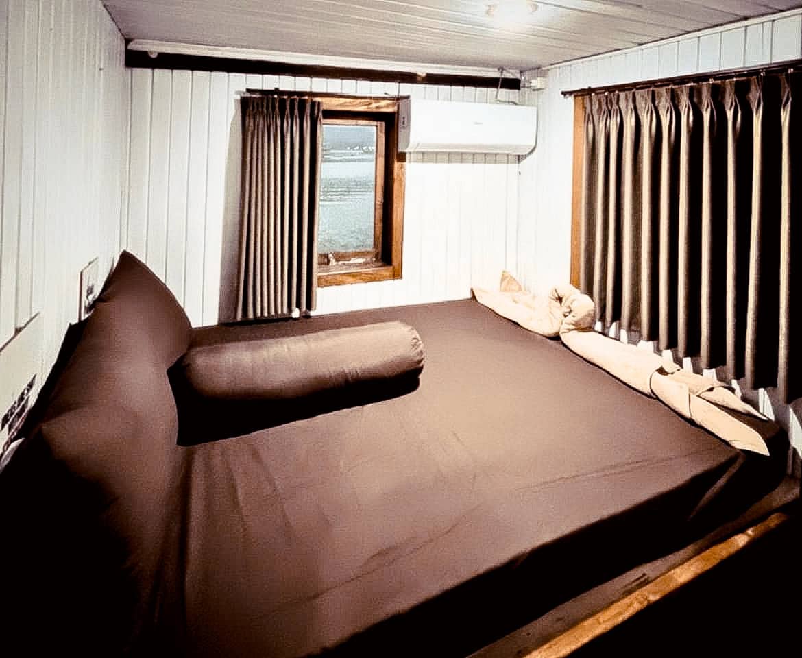 Boat Lombok to Komodo